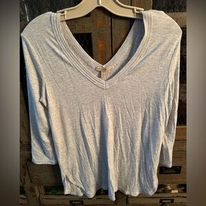 Anthropology Bordeaux Light Gray V-Neck Long Sleeve Top